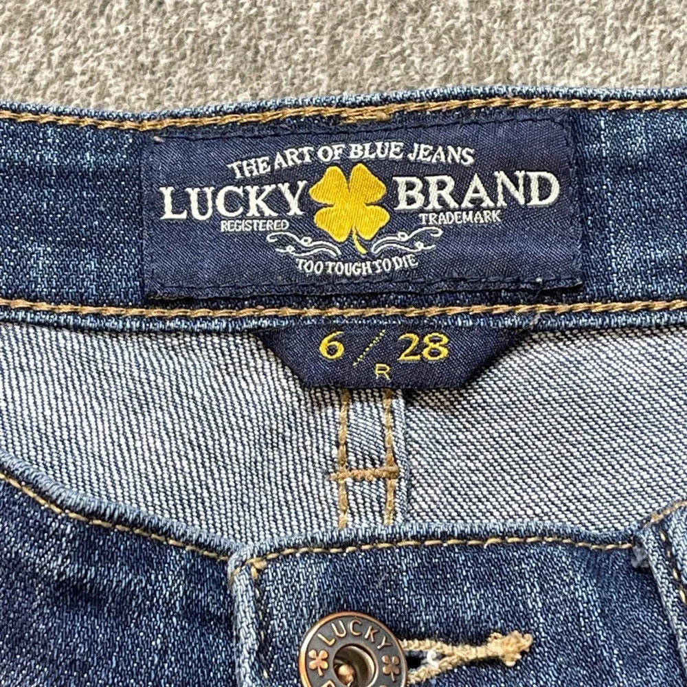Lucky Brand Sweet Boot Jeans Womens 6/28 Medium Wash Blue‎ Bootcut Whiskered